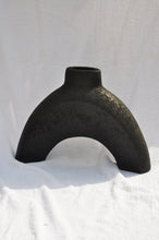 Load image into Gallery viewer, Pottery Arc