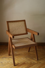 Load image into Gallery viewer, Valerie Chair