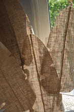 Load image into Gallery viewer, Banana &amp; Fringe Leaves
