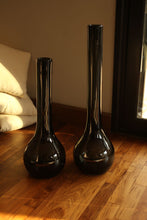 Load image into Gallery viewer, Calia Vase

