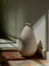 Load image into Gallery viewer, Simon Pottery Vase
